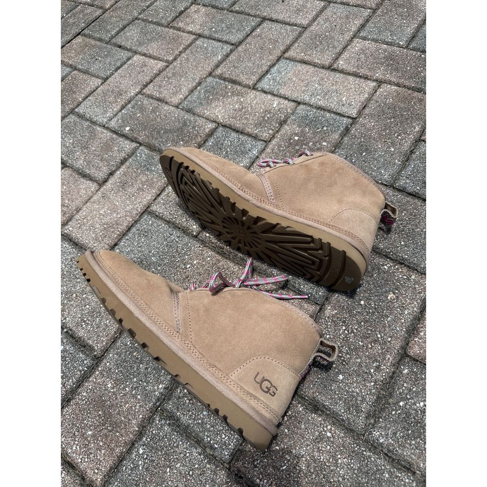 UGG Women's Neumel Chukka Suede Boot Size 10